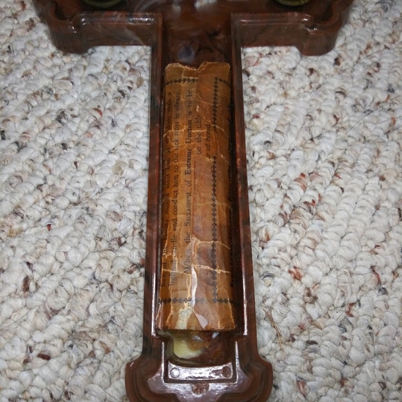 Antique 1930's Rare Brown & Ivory Marble Looking Catholic "Sick Call" Crucifix - Picture 8 of 11